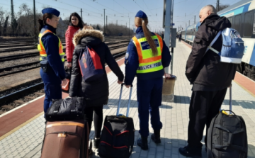 Több mint kilencezren érkeztek szombaton Ukrajnából 