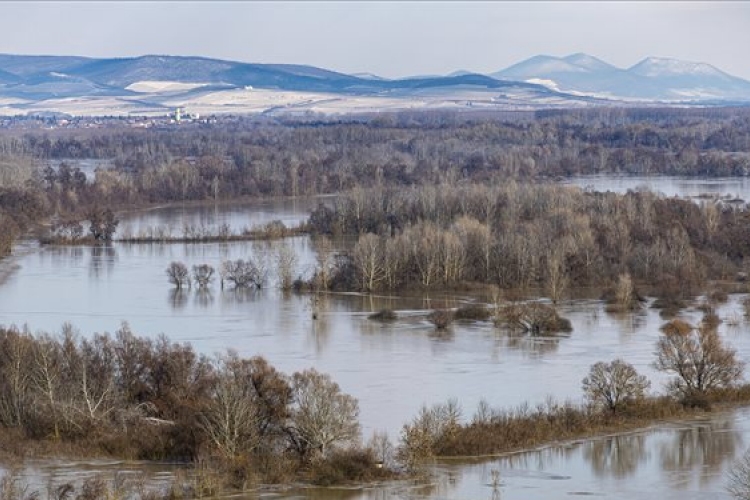 Tetőzött az árhullám a Felső-Tisza-vidék folyóin