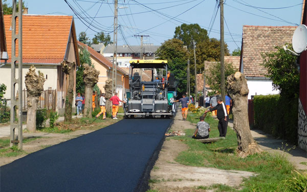 Számos beruházás folyik a városban